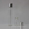 Stiftglasflasche mit silbernen Aluminiumkappen